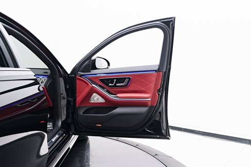 Used 2025 Mercedes-Benz S 63 AMG S image 32