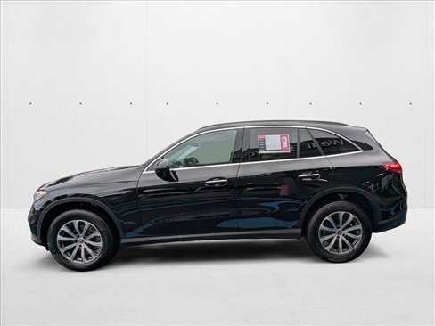 Used 2024 Mercedes-Benz GLC 300 image 9