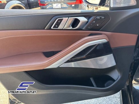 Used 2024 BMW X6 M60i w/ Dynamic Handling Package image 16