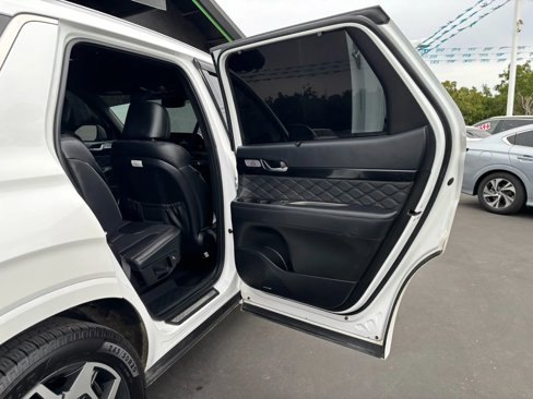 Used 2022 Hyundai Palisade Calligraphy image 16