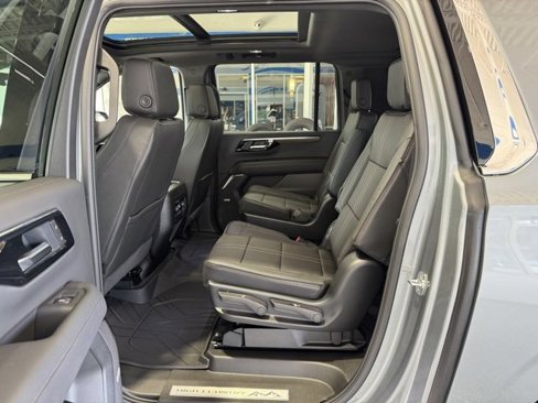 New 2026 Chevrolet Suburban High Country w/ Sun And Tow Package image 10