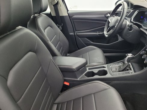 Used 2024 Volkswagen Jetta SE image 21