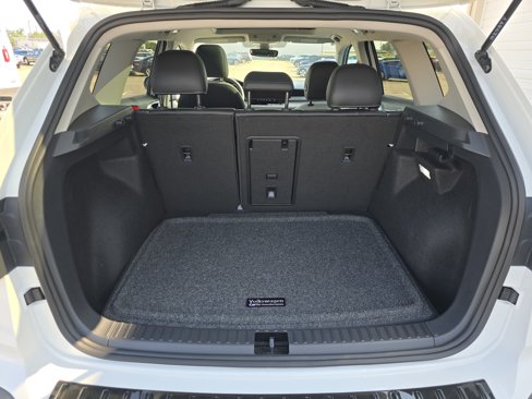 New 2025 Volkswagen Taos SE image 15