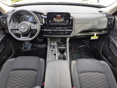 New 2025 Nissan Pathfinder SV image 10