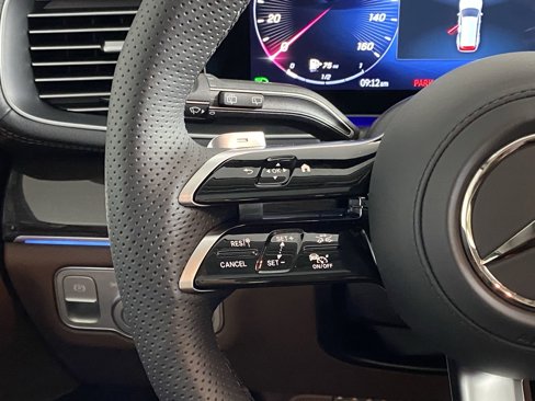 New 2025 Mercedes-Benz GLS 580 4MATIC image 17