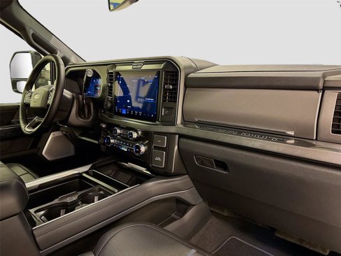 New 2025 Ford F250 Platinum image 29