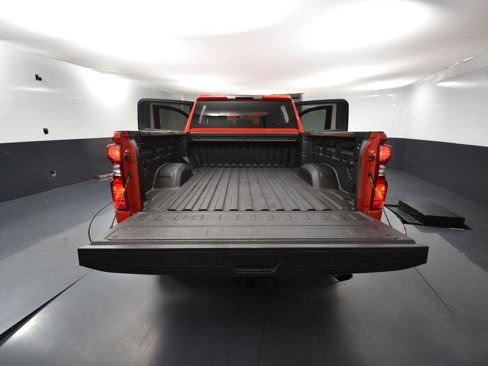 Used 2024 Chevrolet Silverado 2500 Custom w/ Z71 Off-Road Package image 39