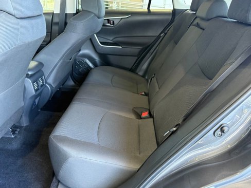 Certified 2025 Toyota RAV4 LE image 32