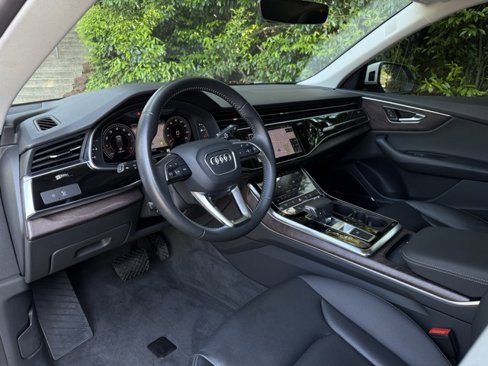 Used 2019 Audi Q8 Premium Plus w/ Premium Plus image 9