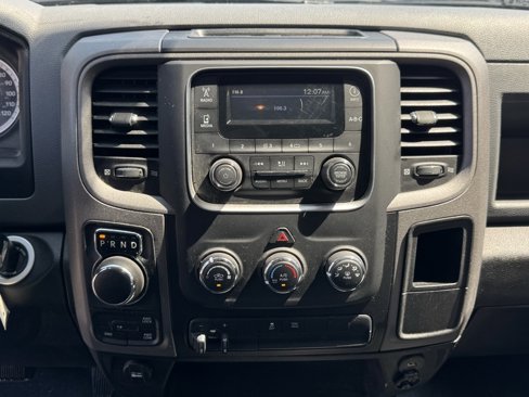 Used 2020 RAM 1500 Tradesman w/ Chrome Appearance Group image 25