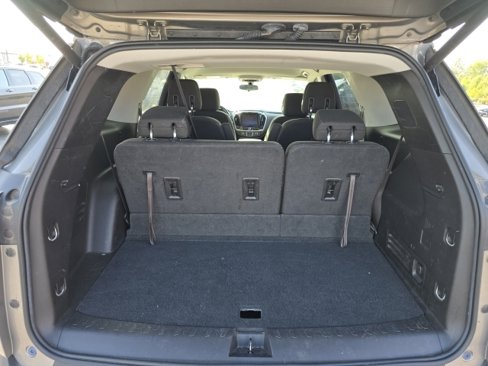 Used 2018 Chevrolet Traverse LT image 13