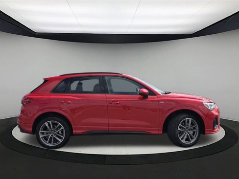 New 2025 Audi Q3 2.0T Premium image 8