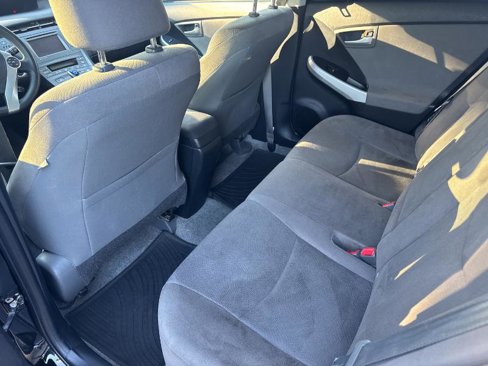 Used 2015 Toyota Prius Two image 9