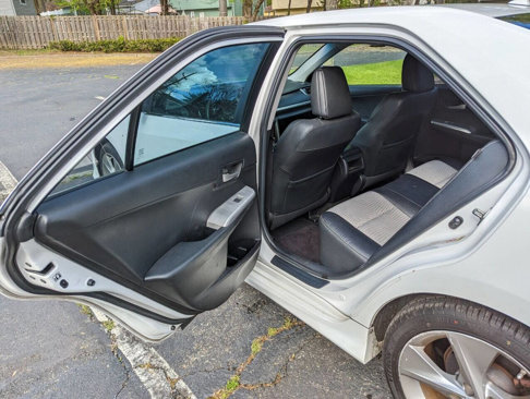 Used 2012 Toyota Camry SE image 8