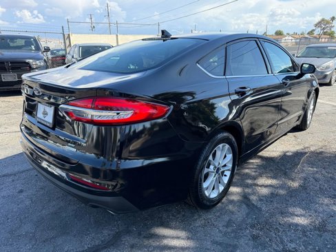 Used 2019 Ford Fusion SE image 5