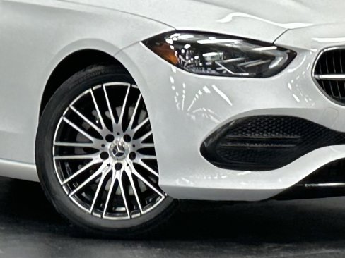 Used 2023 Mercedes-Benz C 300 Sedan image 4
