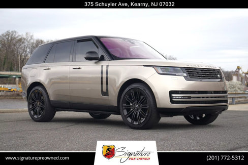 Used 2023 Land Rover Range Rover SE image 1
