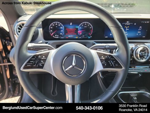 Used 2025 Mercedes-Benz CLA 250 image 29
