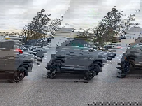 New 2025 Volkswagen Atlas Cross Sport SE image 2