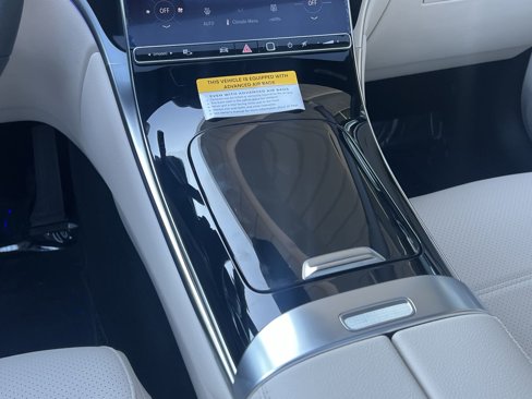 Certified 2025 Mercedes-Benz GLC 300 image 38