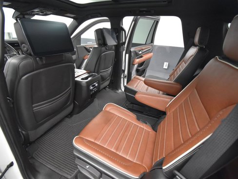 Used 2023 GMC Yukon Denali Ultimate image 42