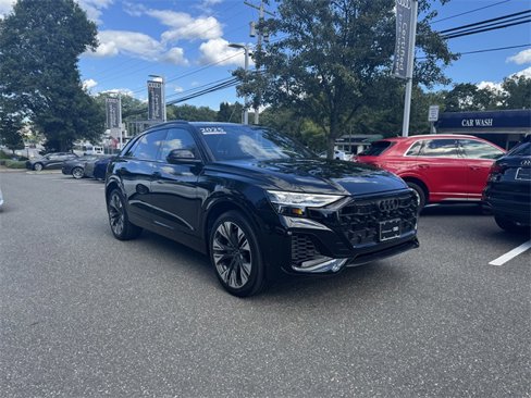 Certified 2025 Audi Q8 Premium Plus image 2