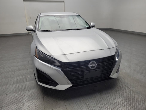 Used 2023 Nissan Altima 2.5 SV image 14