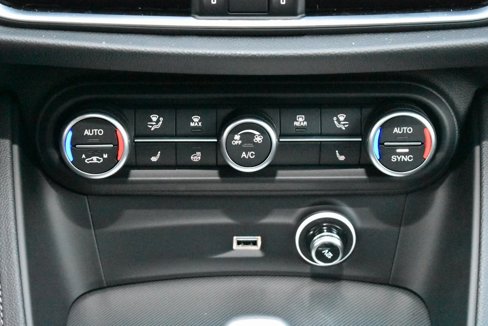 New 2025 Alfa Romeo Stelvio Tributo Italiano w/ Driving Assist Package image 13