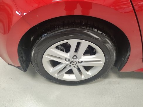 Used 2022 Toyota Corolla SE image 3