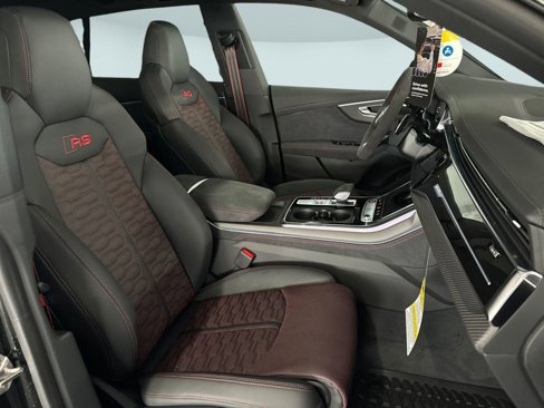 New 2025 Audi RS Q8 performance image 30