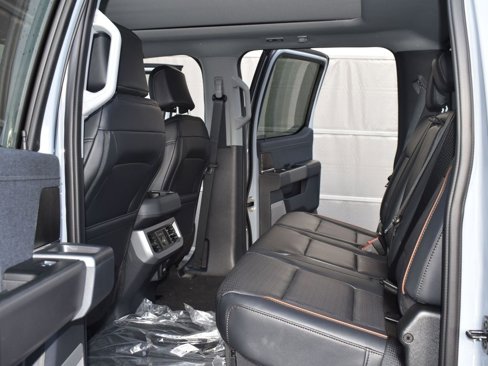 New 2025 Ford F350 Lariat w/ Black Appearance Package image 25