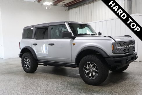 Used 2024 Ford Bronco Badlands image 2