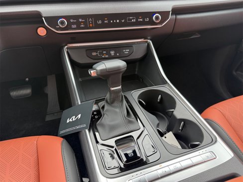 New 2026 Kia Carnival EX image 13