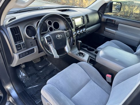 Used 2014 Toyota Sequoia SR5 image 29