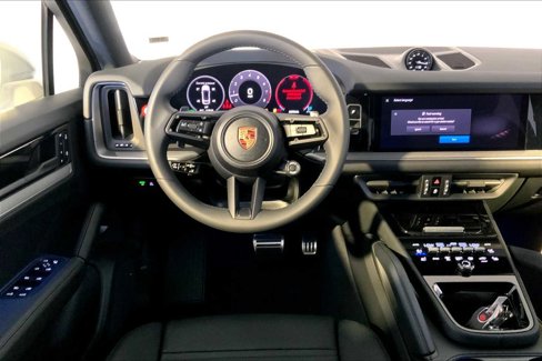 New 2025 Porsche Cayenne S image 13