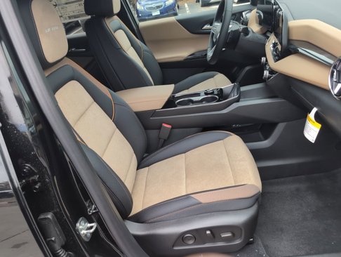New 2026 Chevrolet Equinox ACTIV w/ Convenience Package III image 18