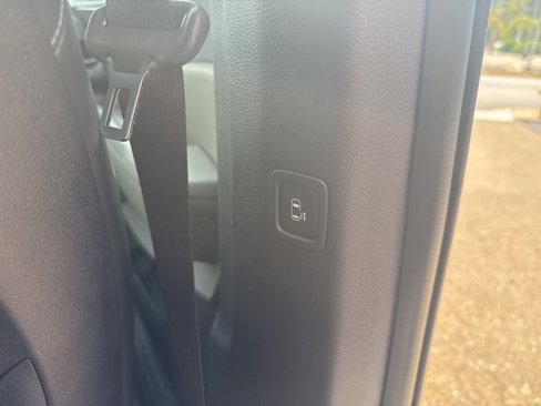 New 2026 Kia Carnival EX image 17
