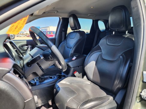 Used 2019 Jeep Cherokee Limited image 15