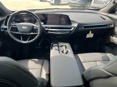 New 2026 Cadillac Lyriq Sport image 15