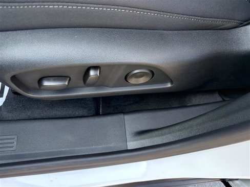 New 2026 Chevrolet Equinox LT w/ Convenience Package II image 7