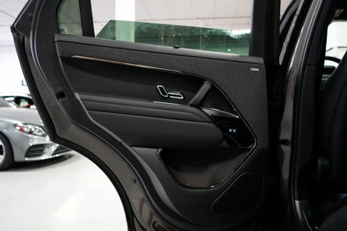 Used 2025 Land Rover Range Rover Sport Dynamic SE image 28