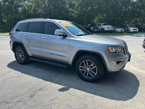 Used 2018 Jeep Grand Cherokee Limited image 1