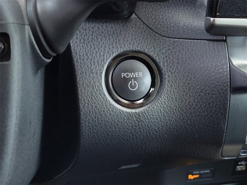 Used 2025 Toyota Camry LE image 21