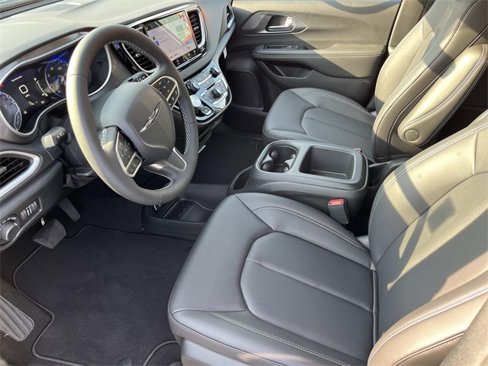 New 2026 Chrysler Voyager LX image 19
