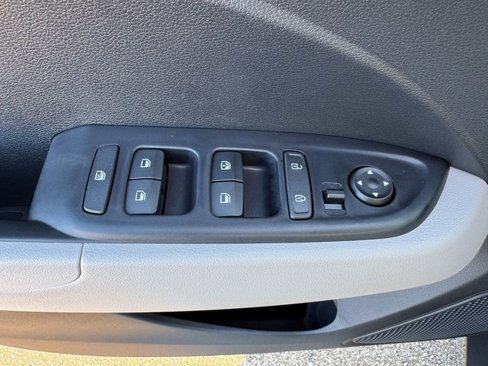 New 2025 Hyundai Venue SEL image 16