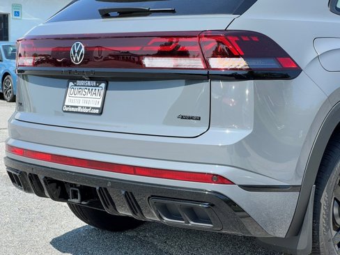 New 2025 Volkswagen Atlas Cross Sport SEL R-Line image 4
