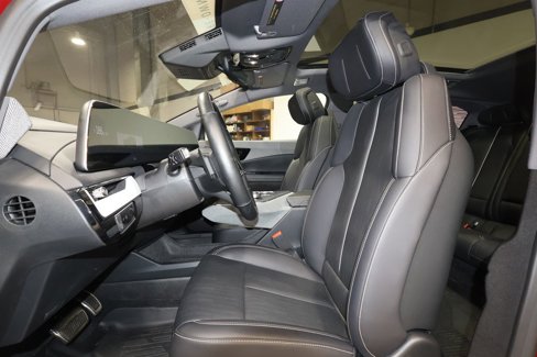 Certified 2025 Cadillac Optiq Sport 2 w/ LPO, Floor Liner Package image 22