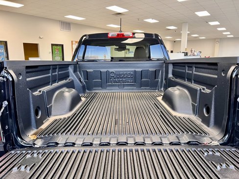 Used 2021 Chevrolet Colorado LT w/ Fleet Safety Package image 9