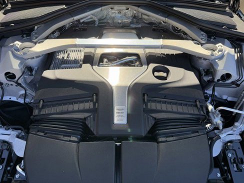 New 2025 Aston Martin DBX 707 image 17