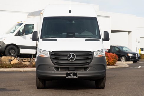 Used 2025 Mercedes-Benz Sprinter 2500 image 2